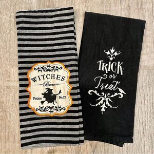 Halloween Hand Towels Set “Witches Brew” “Trick or Treat” Festive Kitchen Decor